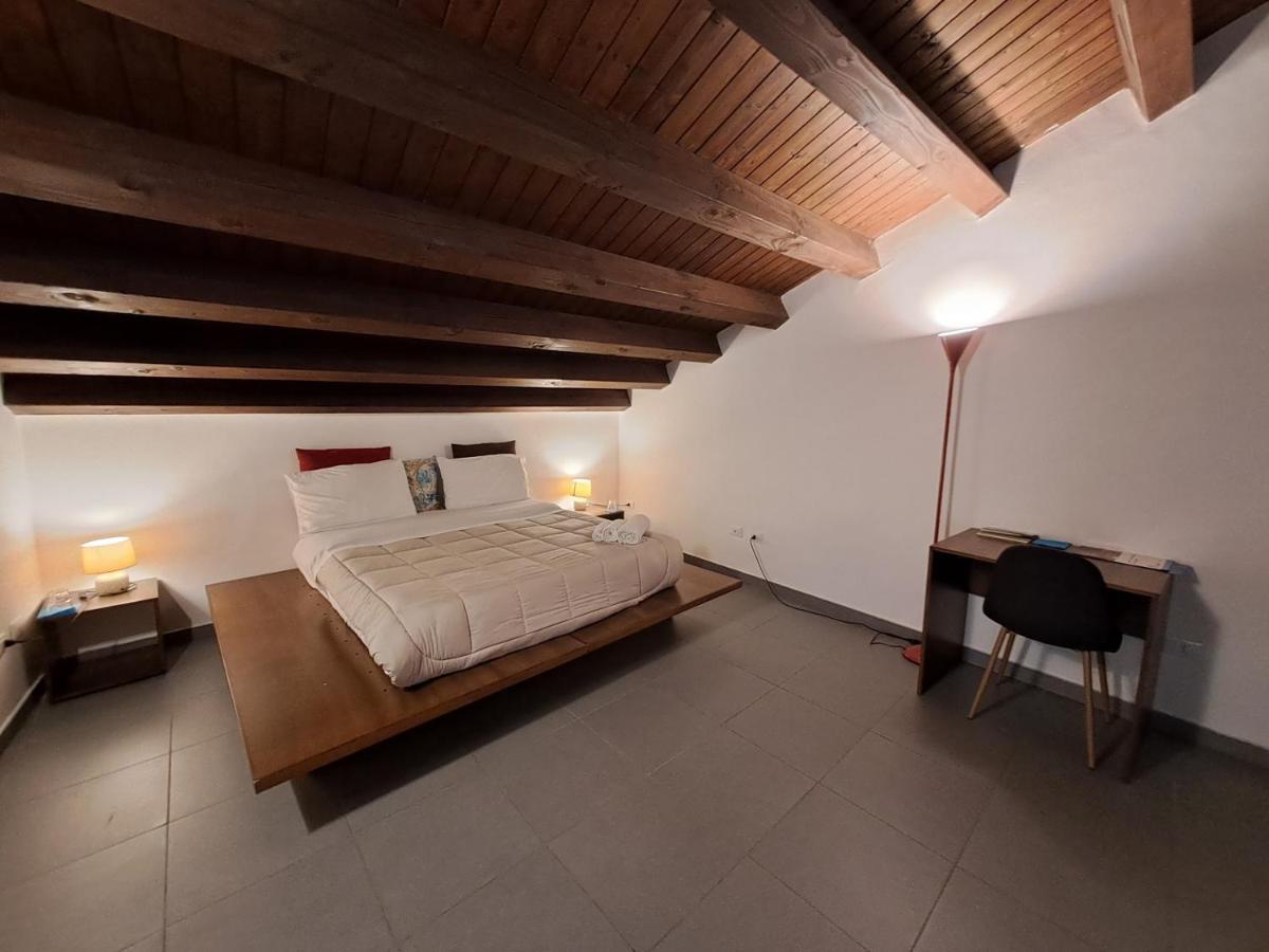 Sopra Moltivolti Guesthouse Palermo Oda fotoğraf